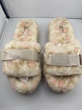 Ugg Fluffita platform slides